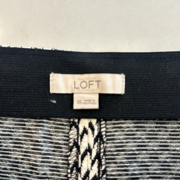 Ann Taylor Loft adorable skirt! - Picture 2 of 2